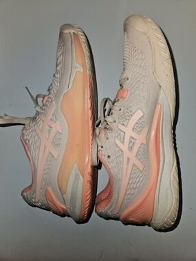 Asics Women's Athletic Gel Resolution 9 Sun Coral Size 7.5